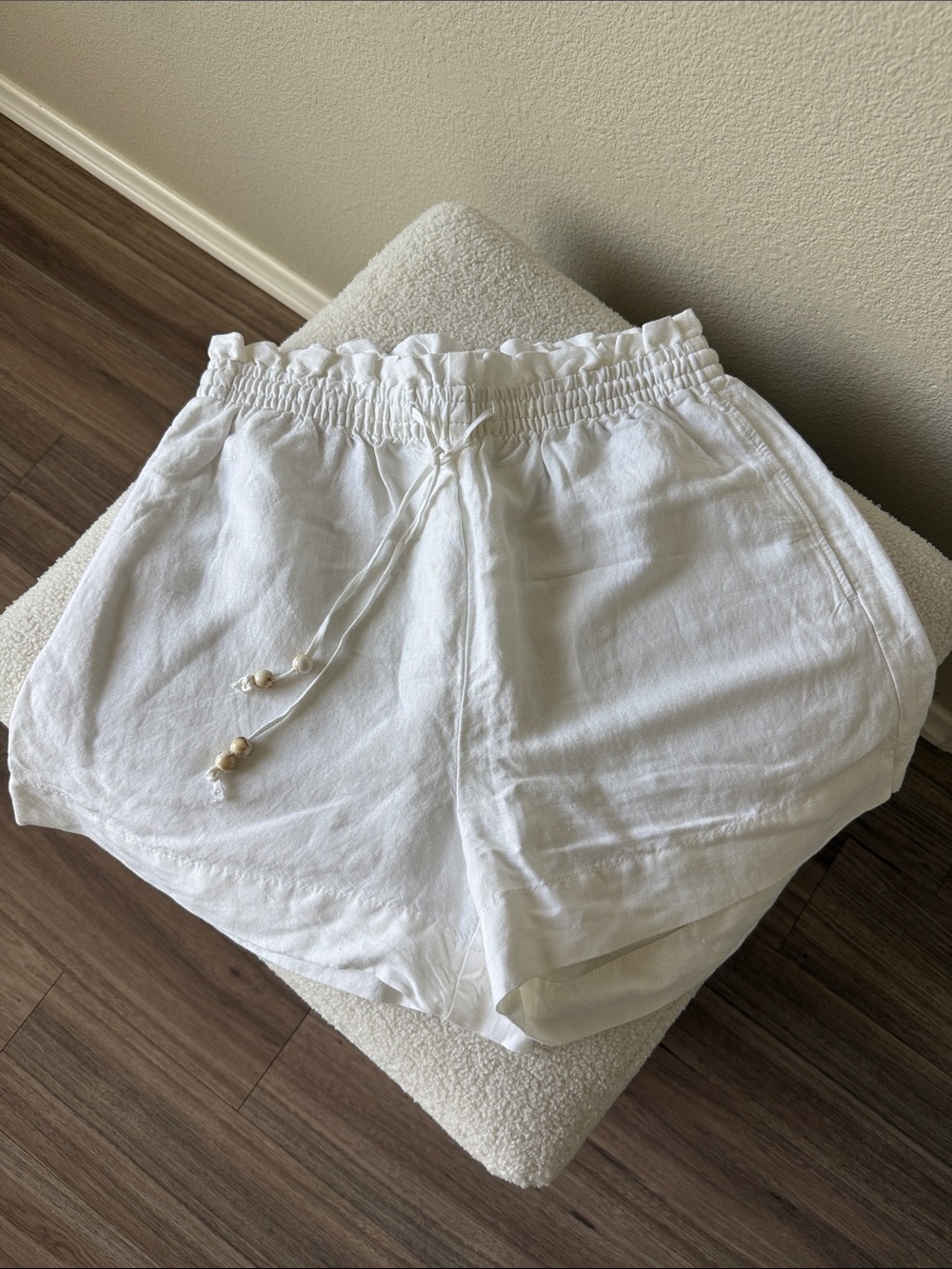 White Elastic-Waist Linen Blend Women's Shorts